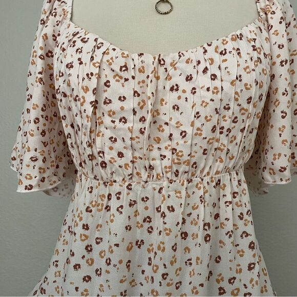 Babydoll Animal Print Top - Picture 2 of 6